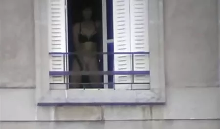 Kıvırcık Bebek oyuncakları ile mature milf sex izle oynarken