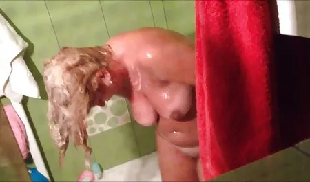 Otobüs için seksi genç görünümlü olgun yaşlı sex izle
