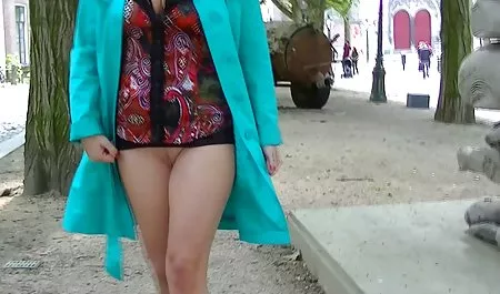Elena Kedi Döner güzel bir matureseks sürücüdür
