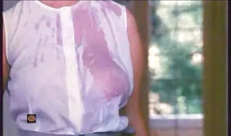 Beyaz fahişe karısının bir arkadaşı ile tekrar olgun kız sex aldatıyor