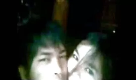 Parmaklarını olgun teyze sex Emiyor, sonra klitorisini Losyonları