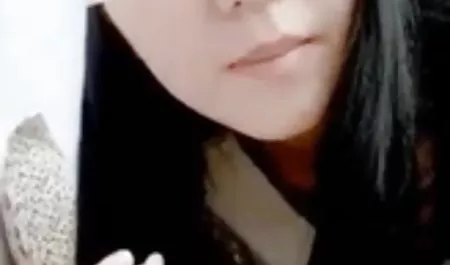 İnce siyah bir adam transa beyaz horoz olgun seks hd DP gider
