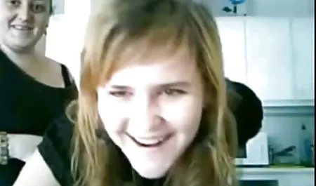 Dizlerinin üzerine matüre seks izle Busty güzellik sarışın mastürbasyon, şişman horoz