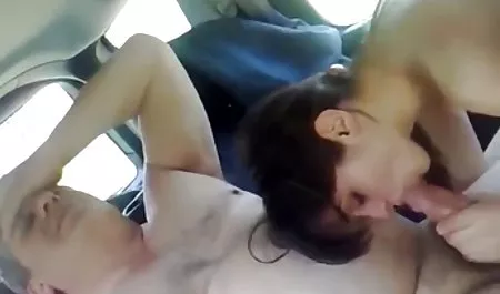 Doğal göğüsleri alır horoz darbeler ve inanılmaz hottie mature kadın genç erkek sex sert becerdin