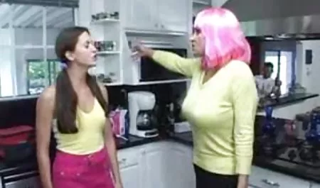 Güzel mature seks yaşlı kız ile 2 seksi Cougars.