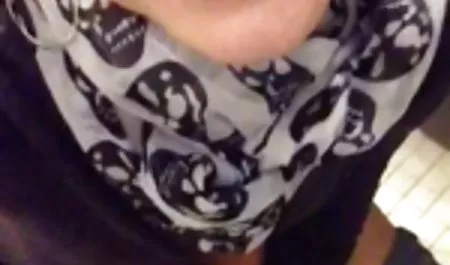Sıcak çiftler olgun ve yaşlı sex rol yapma masaj