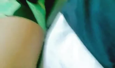 Üçlü tabu seks MİLF olgun yaşlı seks emmek